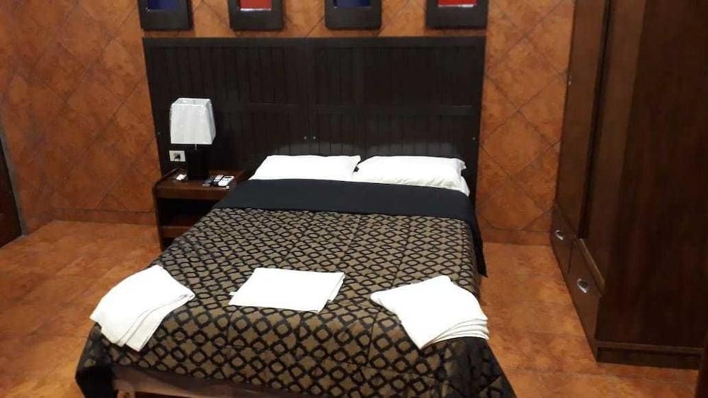 Residencia Leones De Castilla Asunción Eksteriør bilde