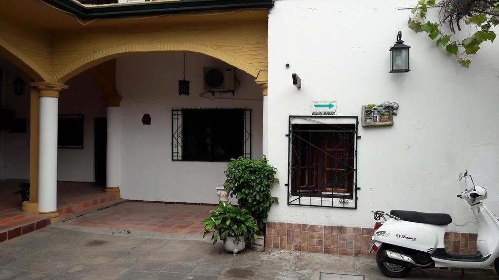 Residencia Leones De Castilla Asunción Eksteriør bilde