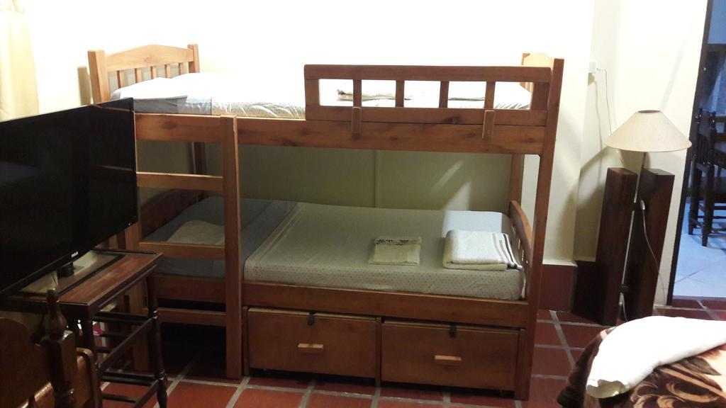 Residencia Leones De Castilla Asunción Eksteriør bilde
