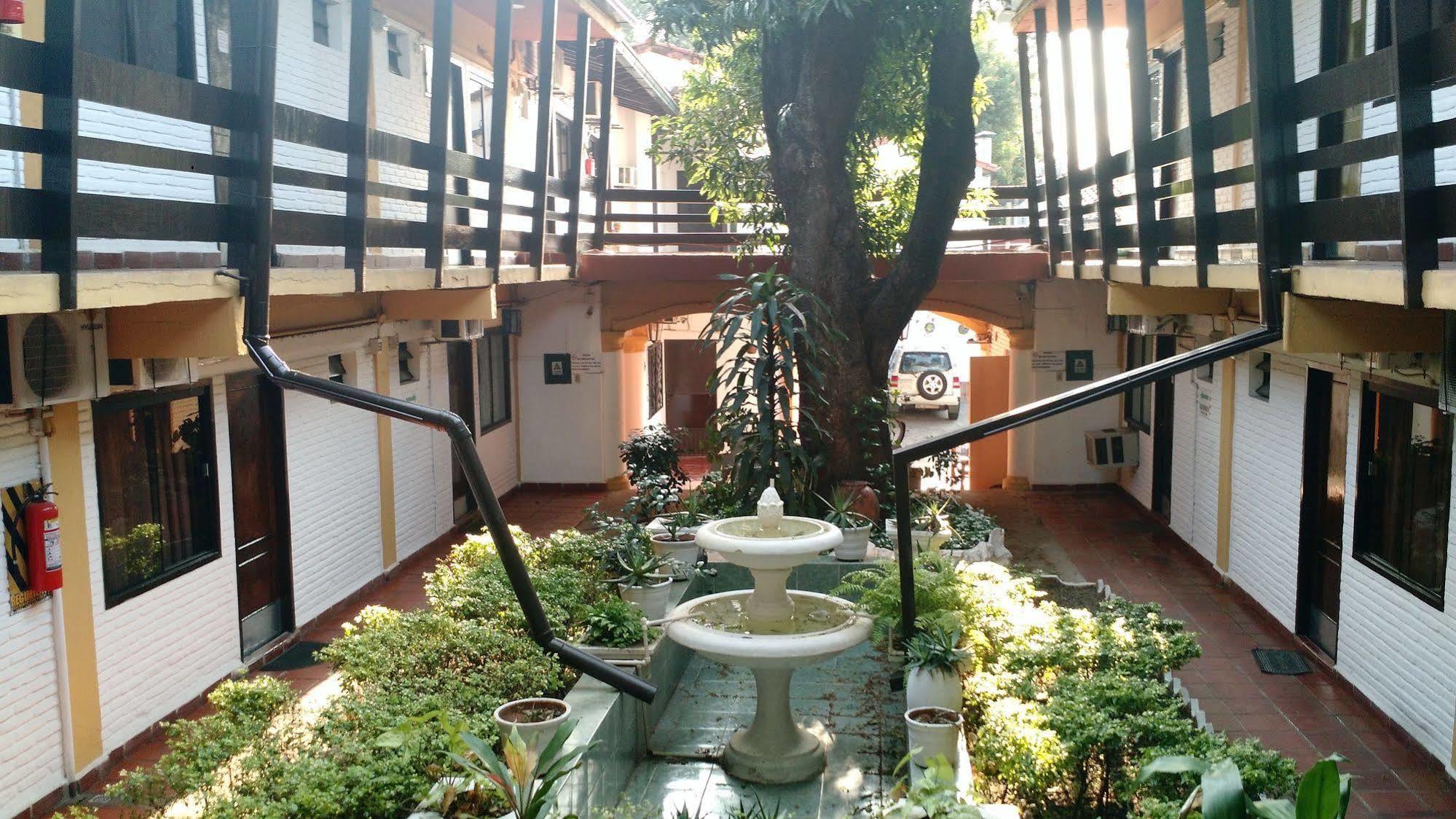 Residencia Leones De Castilla Asunción Eksteriør bilde